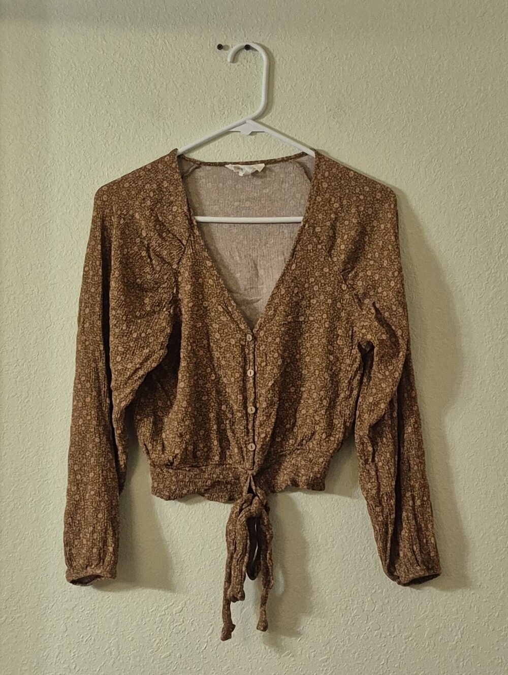Peach Love California Brown Floral Button-Front Tie-Hem Top